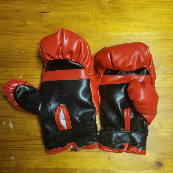 Ka Pow Boxing Gloves age 7 -12 yo - Picture 2 of 4